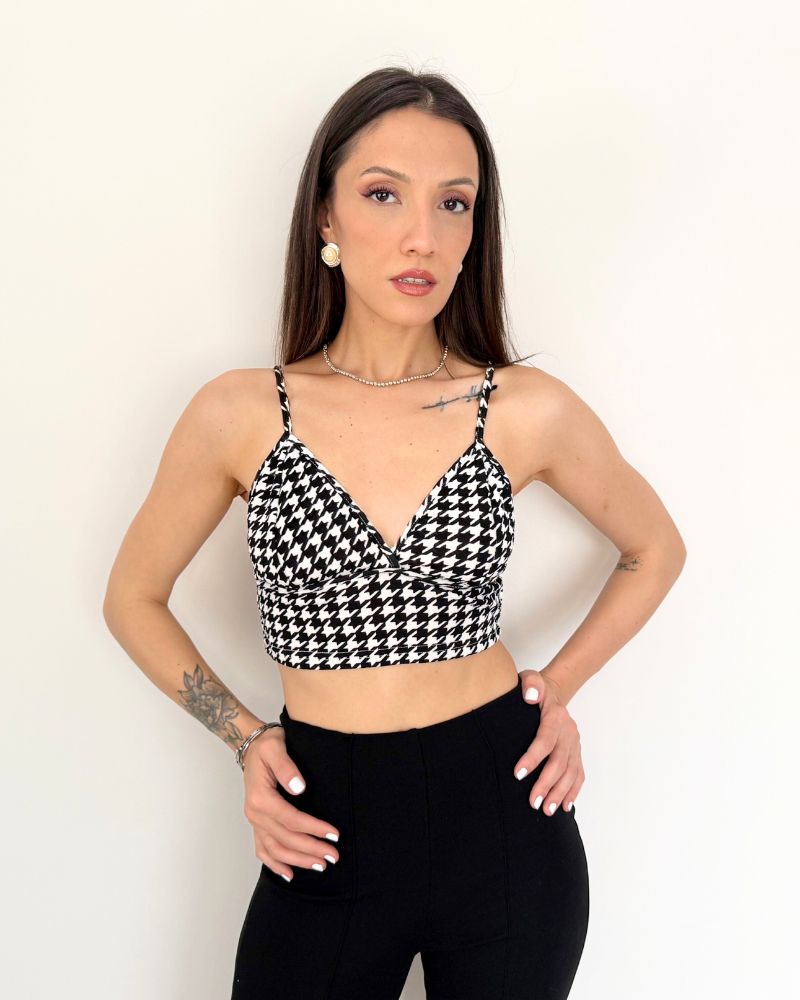 Black-White Patterned Crop Black-White Patterned Crop